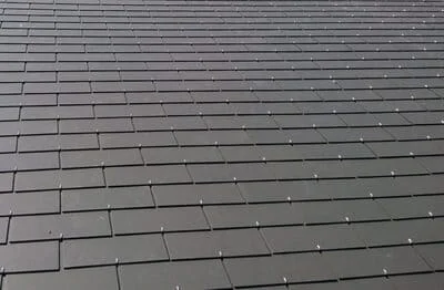 Graues Dach Eternitplatten